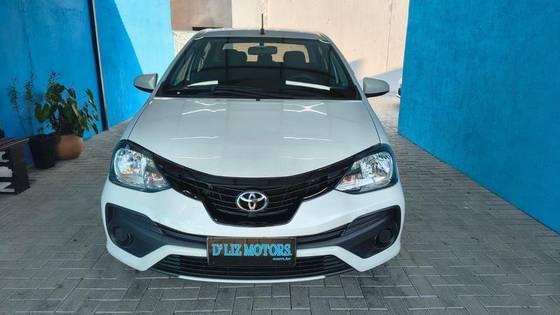 TOYOTA ETIOS 1.5 X SEDAN 16V FLEX 4P AUTOMÁTICO